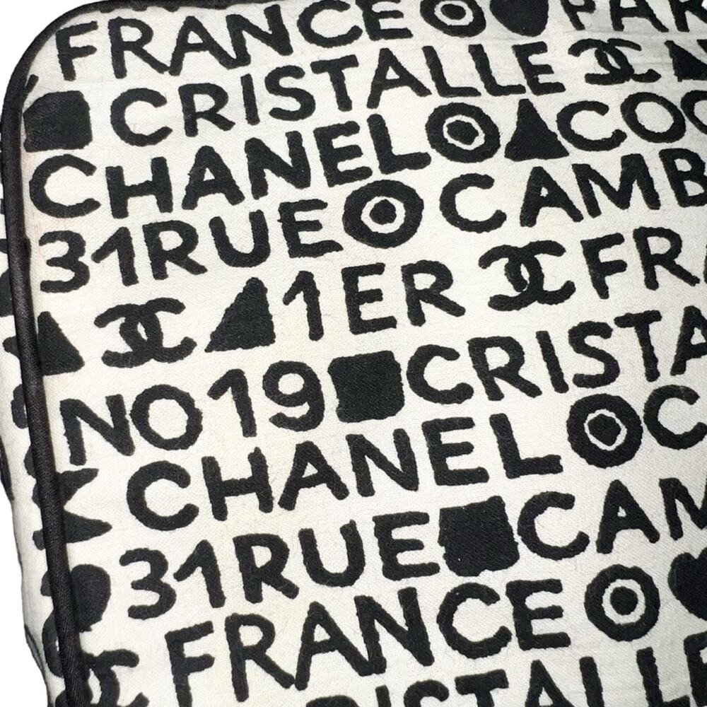 VTG Chanel Coco Cristalle Black & White Logo Zip Makeup Cosmetic Vanity Case Bag - Picture 12 of 16